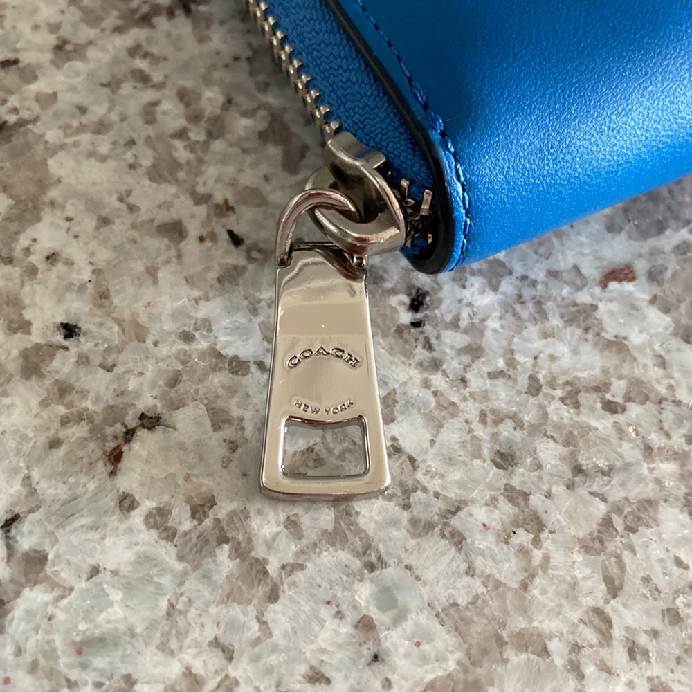 NWT COACH Accordion Zip Wallet Blue with Silver tone Accents - Picture 5 of 15